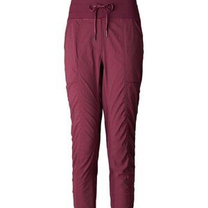 Lululemon Street To Studio Pant II Red Grape Size 4